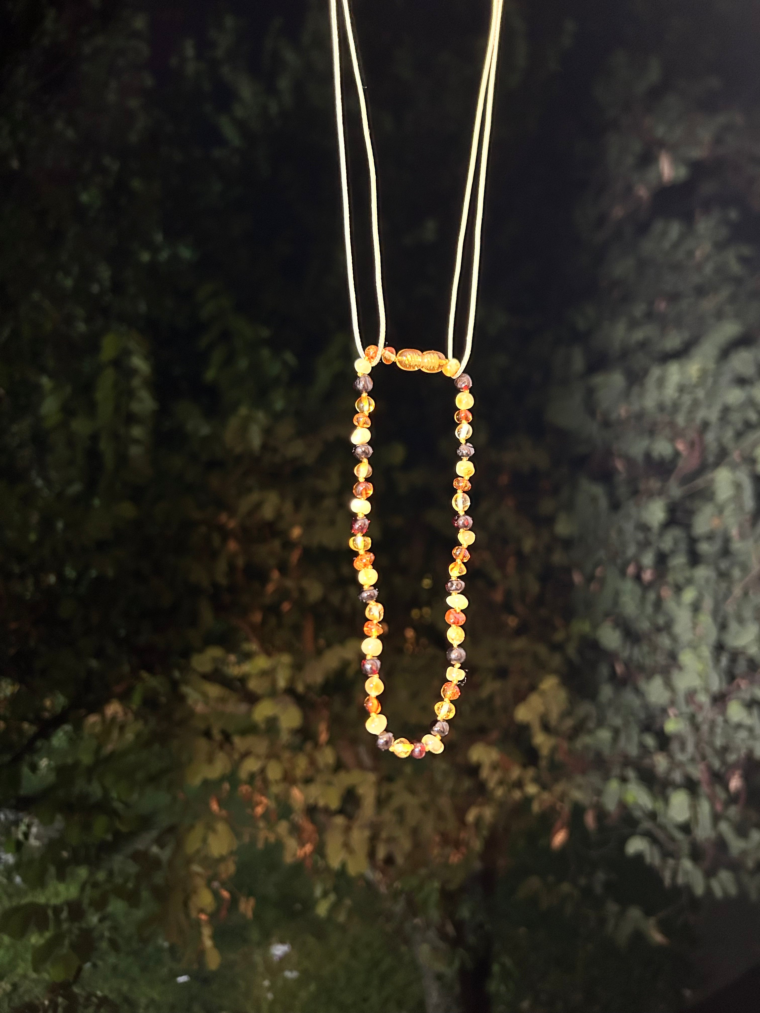 שרשרת ענבר בלטי - לתינוק - צבעוני מבריק