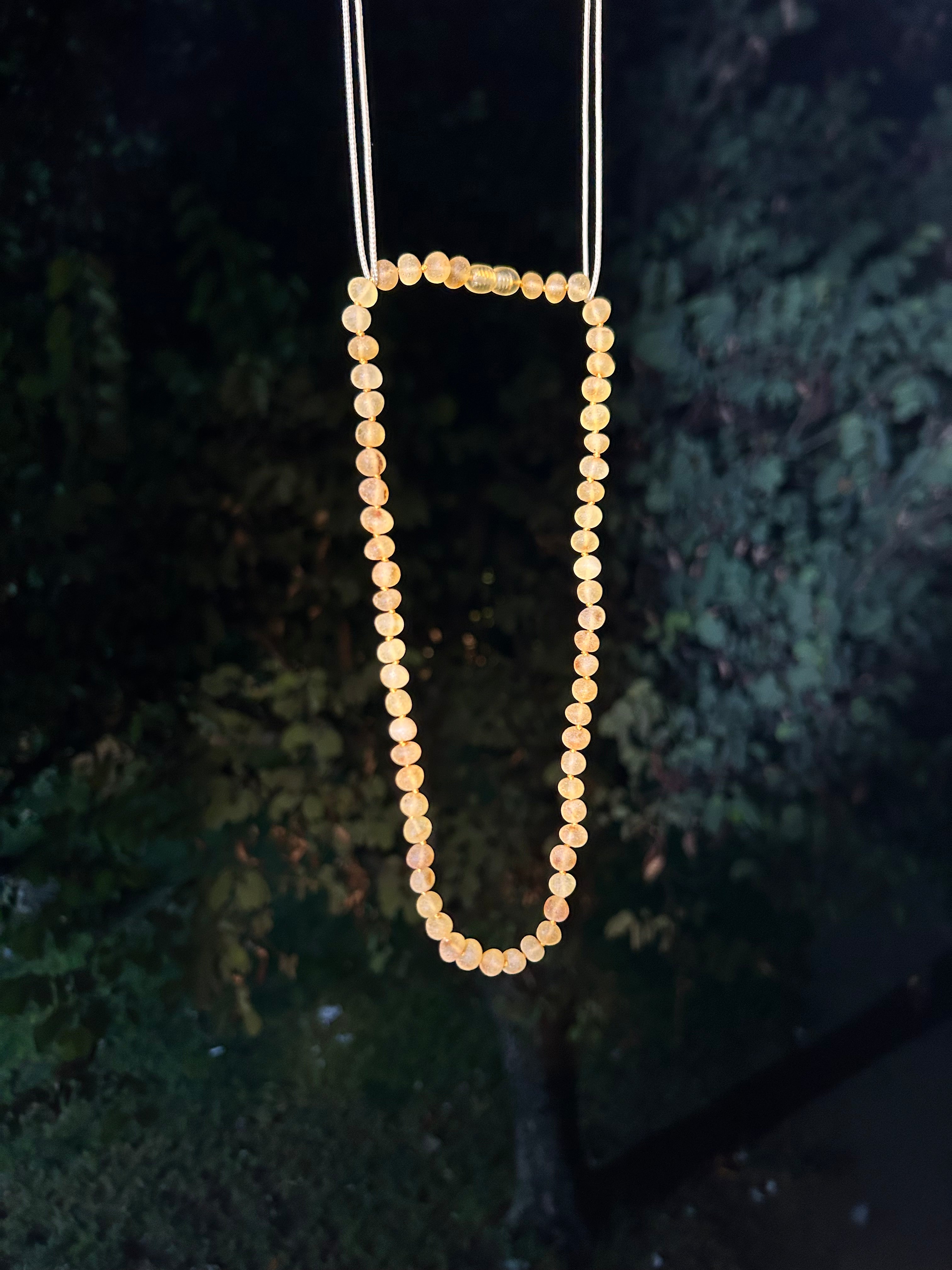 שרשרת ענבר בלטי - לתינוק - לימון מט