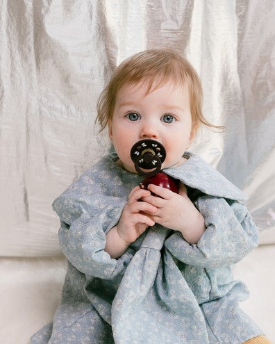 מוצץ - פפיון - שזיף Bibs Studio Colour