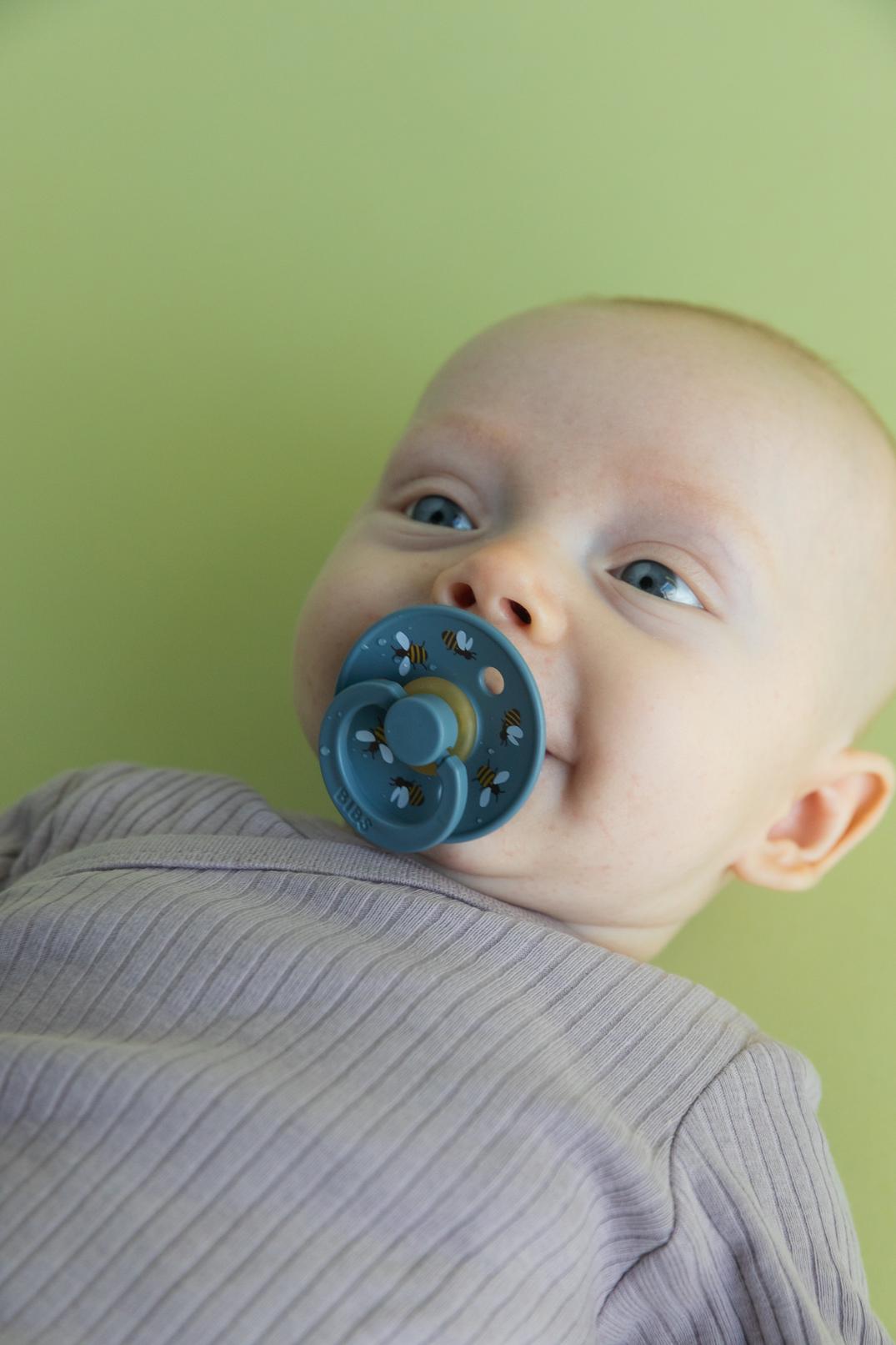 מוצץ - ביז - פטרול Bibs Studio Colour