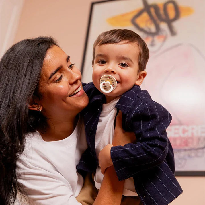 מוצץ - פסים דקים - שנהב האש Bibs Studio Colour