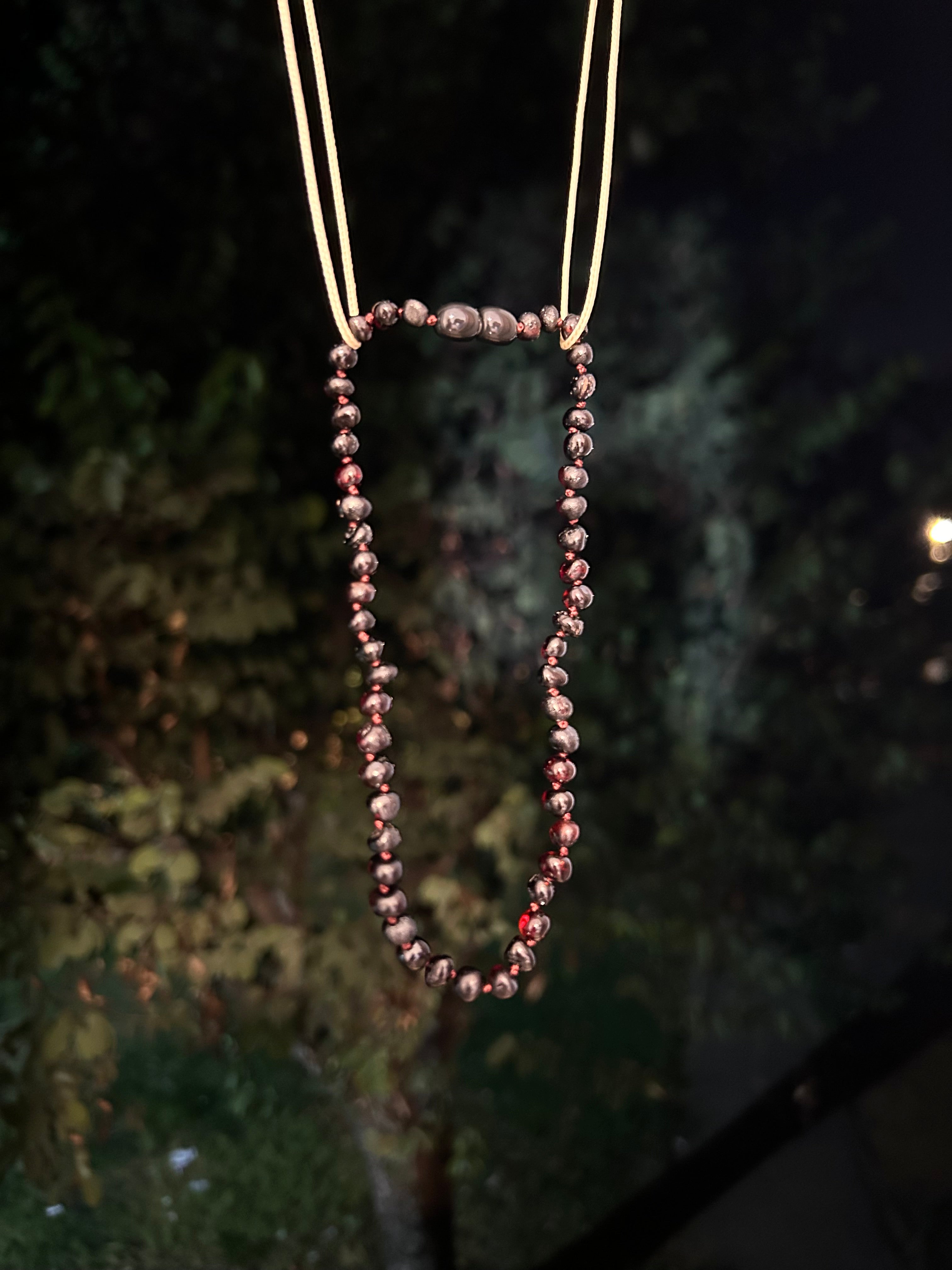 שרשרת ענבר בלטי - לתינוק - דובדבן מבריק