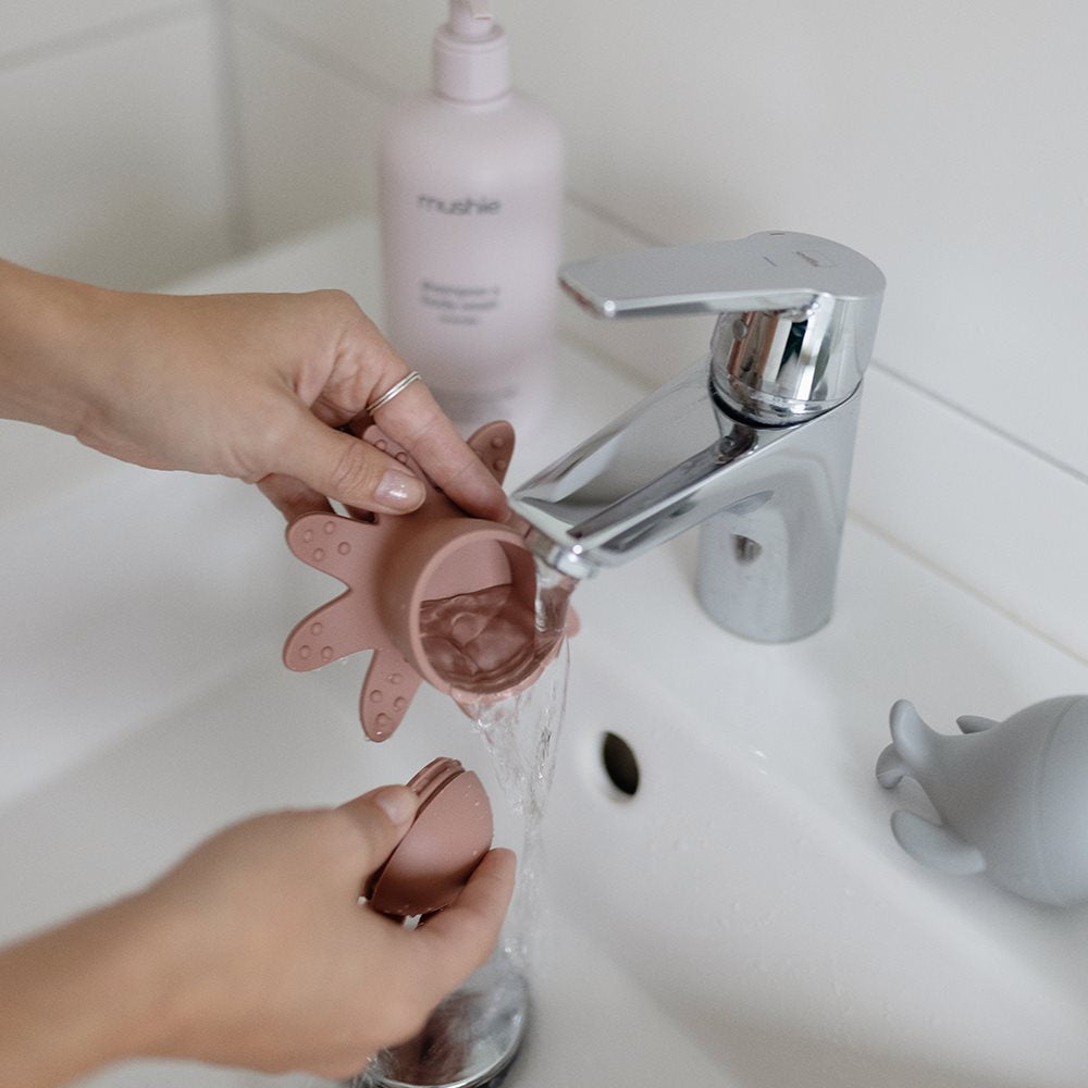 משחק אמבט - אושן