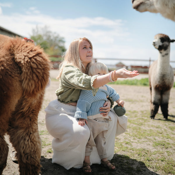 נשכני צמיד - שלישיה פנינים - מאוב סאנסט מינט