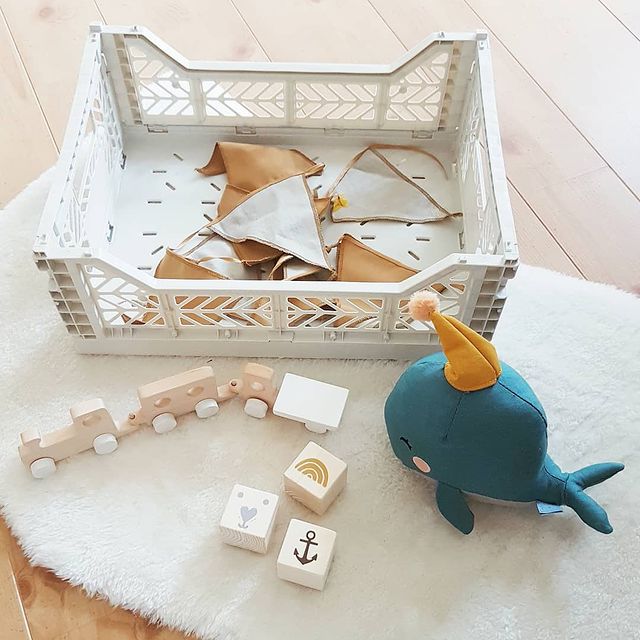 תיבה מיני קטנה - שקד אוליב