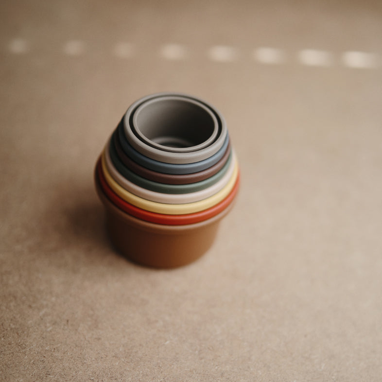 מגדל כוסות | רטרו