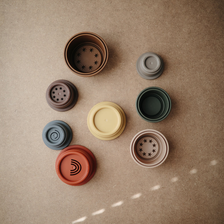 מגדל כוסות | רטרו