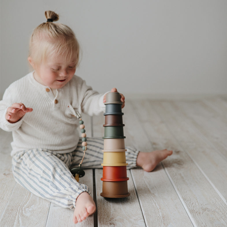 מגדל כוסות | רטרו