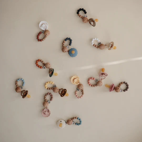 מחזיק קליפס למוצץ - אווה ברייט