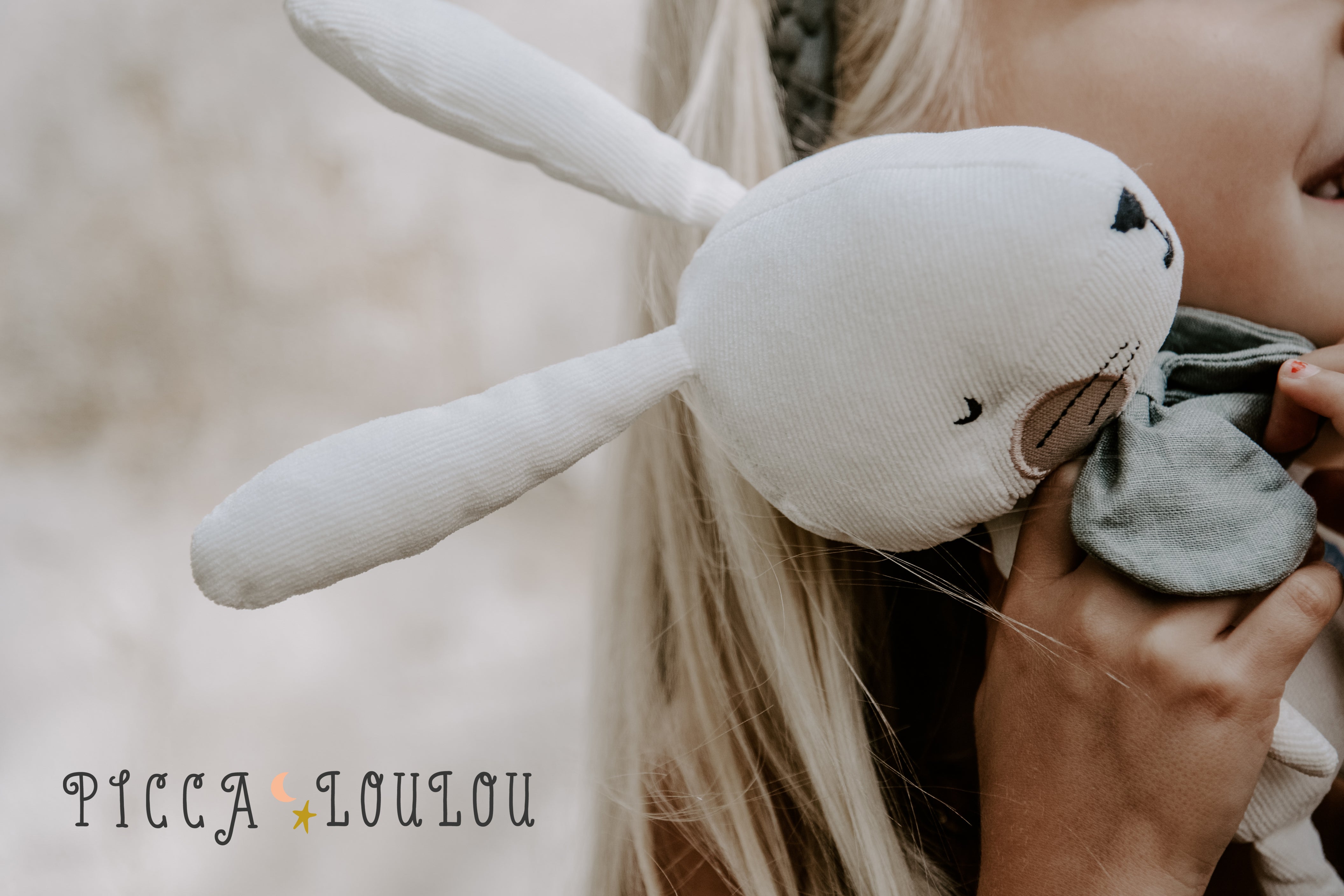 בובה בקופסת מתנה - ווייט הארנבון