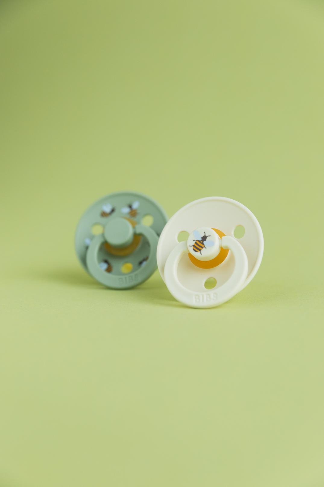 מוצץ - בי - שנהב Bibs Studio Colour