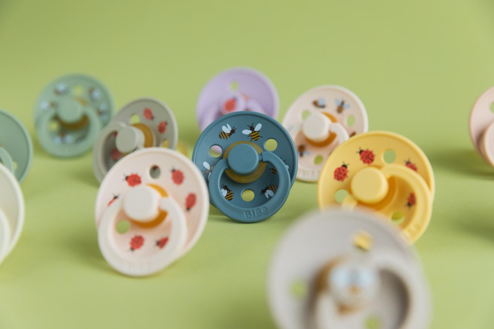 מוצץ - ביז - פטרול Bibs Studio Colour