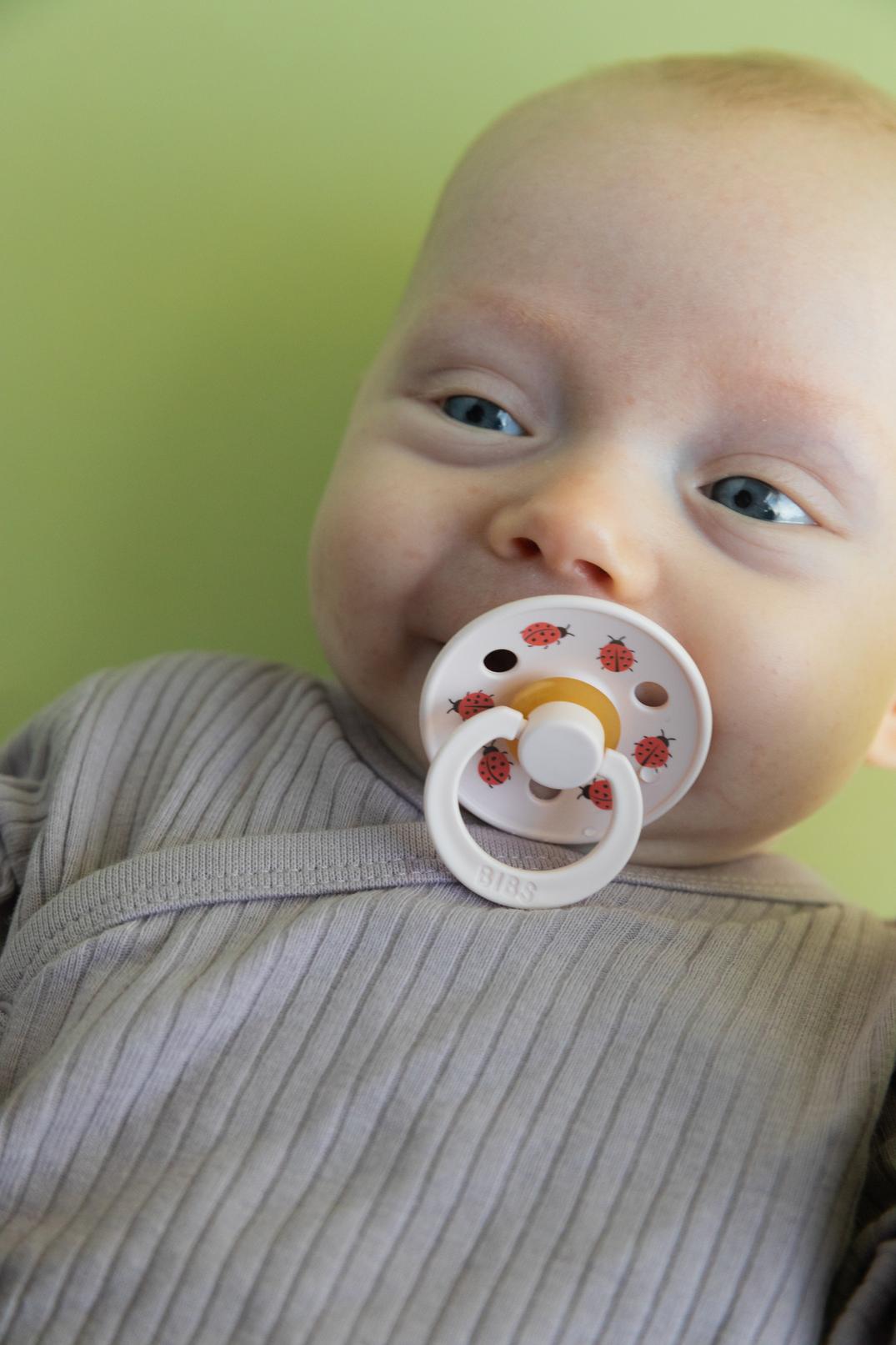 מוצץ - באגס - פתאל Bibs Studio Colour