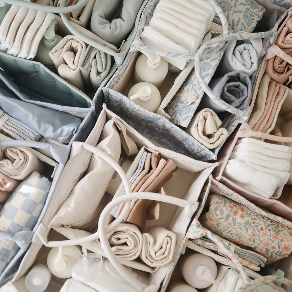 סל החתלה נייד - פרחים כחולים