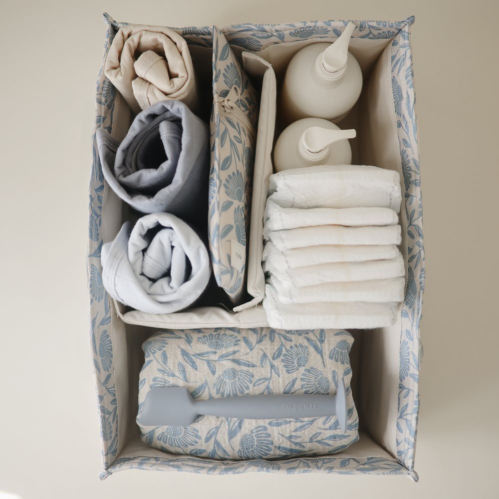 סל החתלה נייד - פרחים כחולים